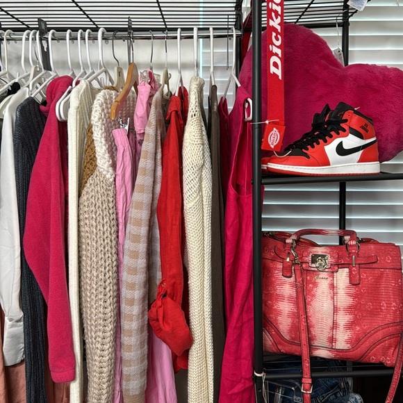 Oct 25 🕸️ - Picture 3 of 8